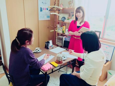 ダイエットカウンセラーの資格習得ができるサロンです。 健康と美容のお仕事に携わって行きたい方にはオススメの資格です。