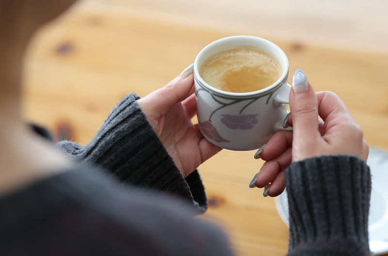 ウェルカムドリンクでゆっくりカウンセリングを行います。