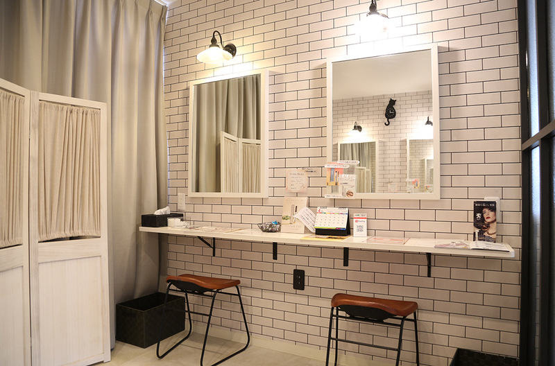 メイクルームも完備しております。