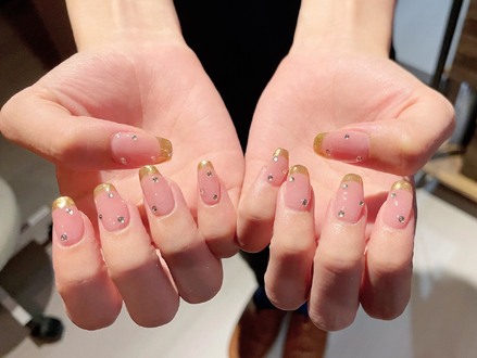 お値打ち＆自由なデザインのネイルもお任せ！