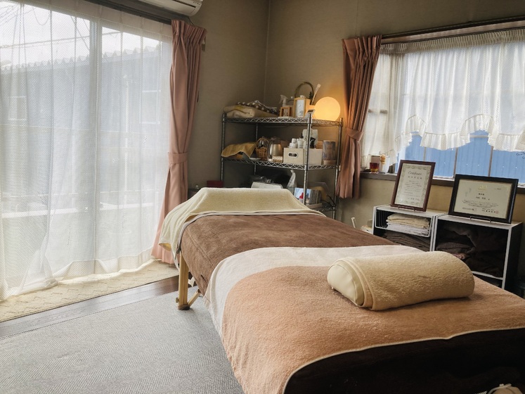 気持ちも明るくなる温かみのあるサロンです。