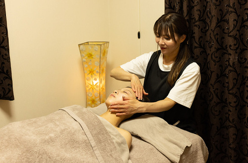 コリがしっかり取れる「オールハンドリンパケア」が好評!	