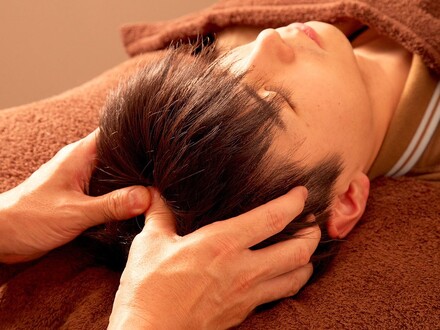 ヘッドスパや足つぼ、ハンドマッサージなどメニューも充実