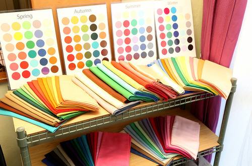 10代～60代までOK！貴方に似合う色、パーソナルカラー診断