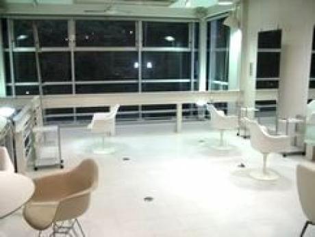 スタイリストが最初から最後まで担当