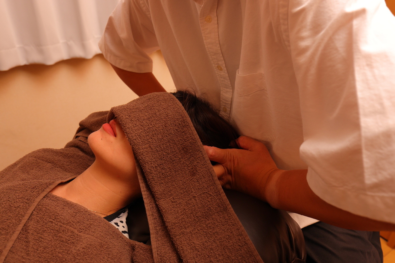 “眠りに誘われる”と話題のドライヘッドスパを体験！