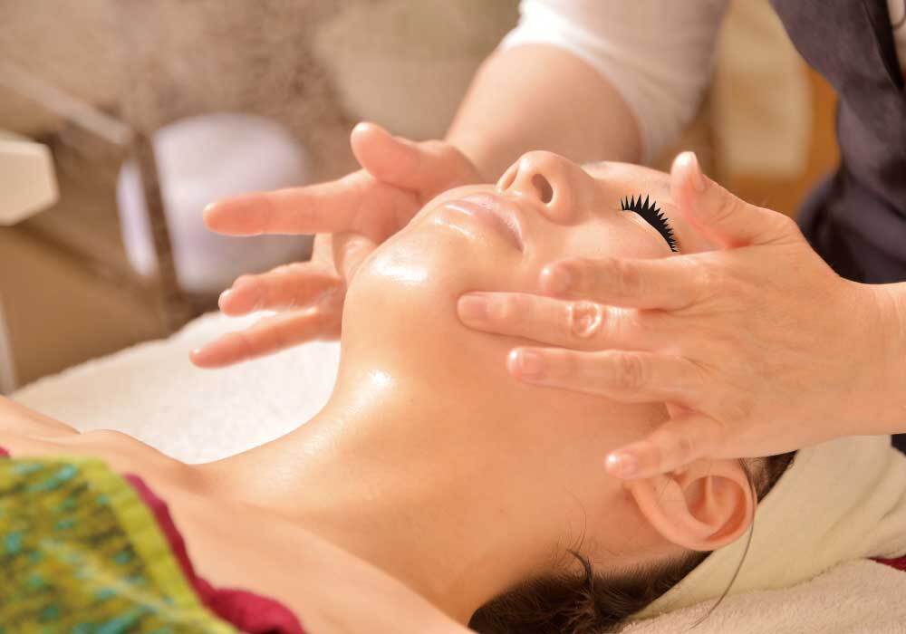 【1日2組限定！？】岡崎市でおすすめ！熟練のハンドと石膏パックの「極上コース」